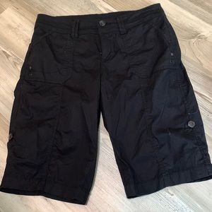 Style & Company  Bermuda shorts good condition,  black size 6P